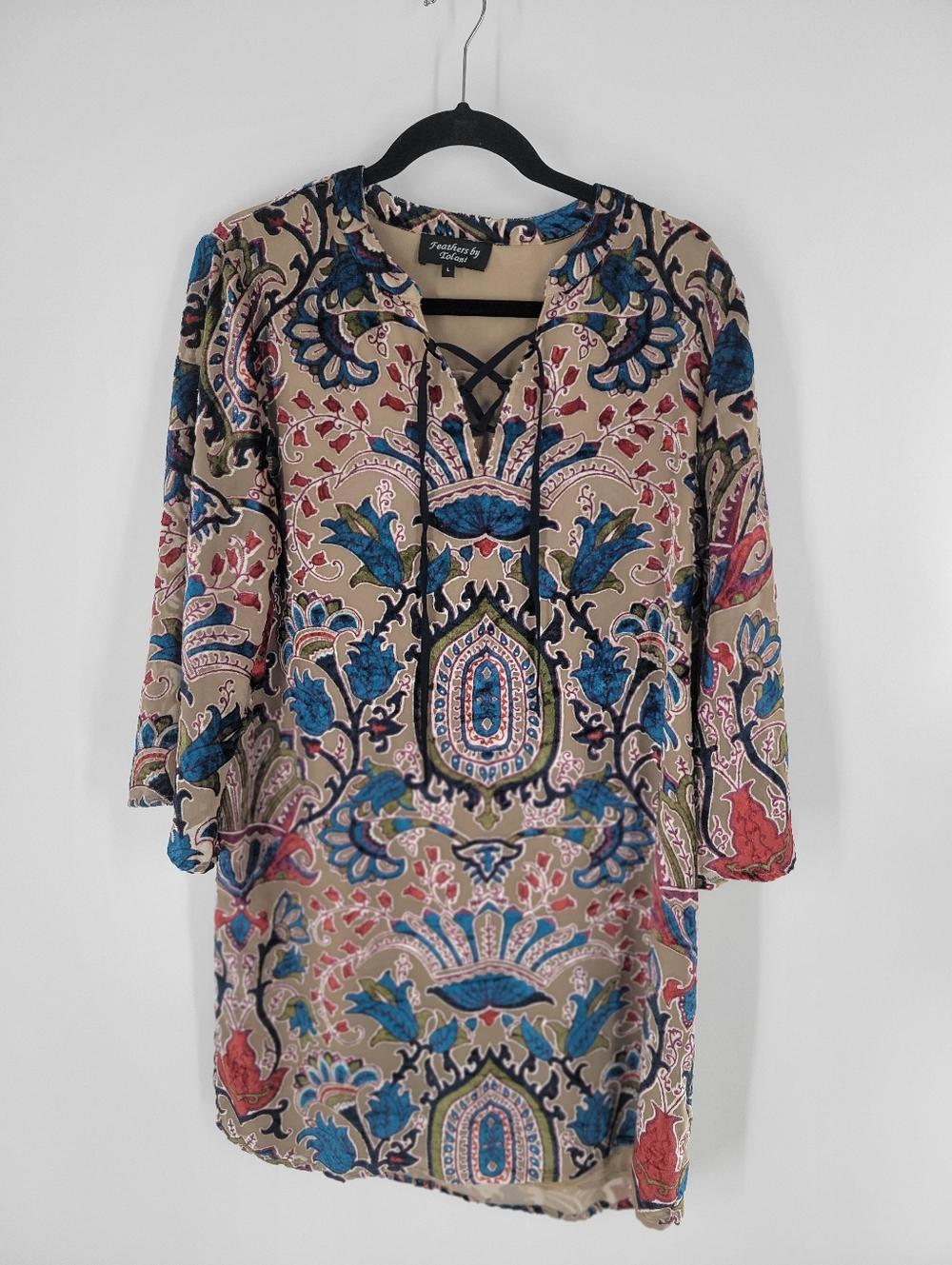 Feathers by Tolani Paisley-Trim Tunic   Size L